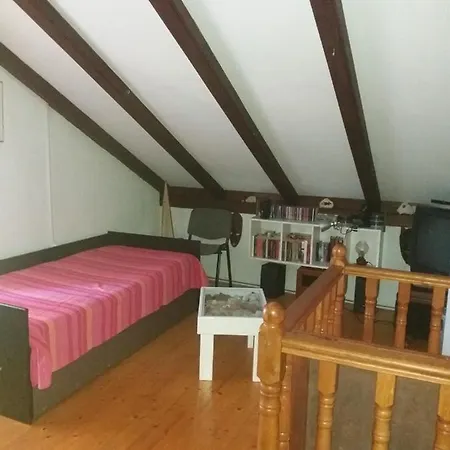 House With A Parking Space - 18805 Prázdninový dům *